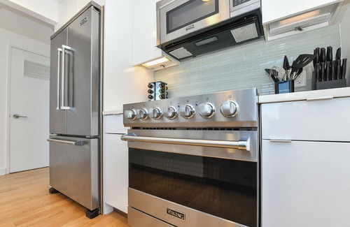 Central Park South Apartamento | Ultra-Luxury Midtown Duplex w/ Skyline Views