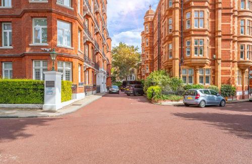 Queen's Gate Casa | ULTRA MASSIVE House in HYDE PARK
