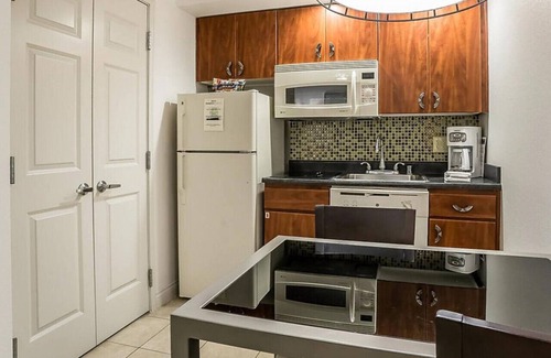 Las Vegas Apartamento | Ultra Modern 1BD condo near the Famous Las Vegas S