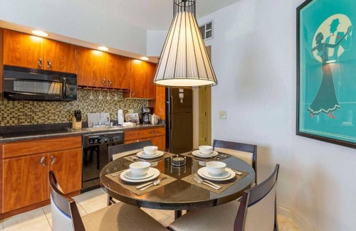 Las Vegas Apartamento | Ultra Modern 1BD condo near the Famous Las Vegas S