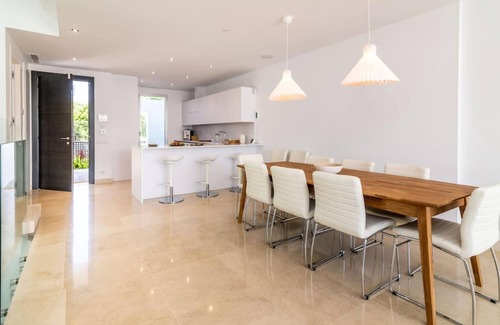 Marbella Cabaña | Ultra-Modern 4-BDRM Townhouse La Finca (est. 2020)