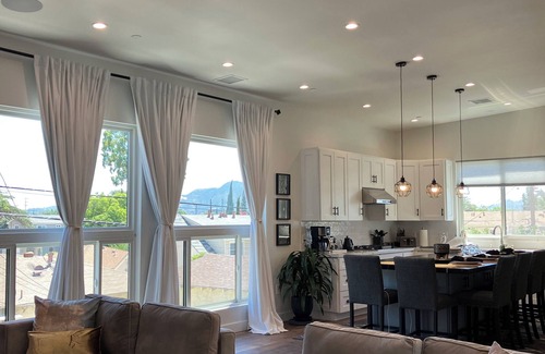 NoHo Arts District Casa | Ultra Modern House near Universal Studios, Burbank Studios, Hollywood Bowl
