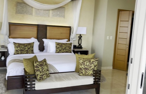 South Shore Hotel Area Complejo | Ultra Threee Bedroom Suite, Oversized Baths, Daily Housekeeping, Panoramic Views