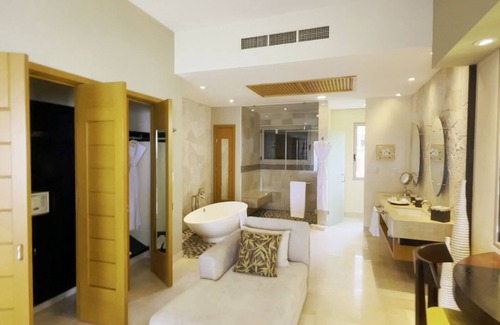 South Shore Hotel Area Complejo | Ultra Threee Bedroom Suite, Oversized Baths, Daily Housekeeping, Panoramic Views