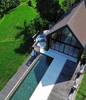 Melayang Hotel | Umah Tirta