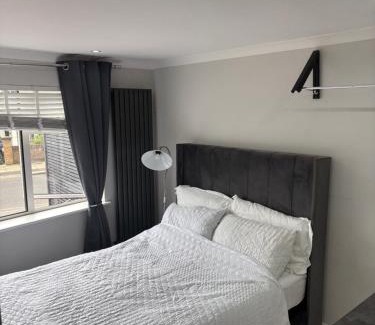West Hendon Apartamento | Umazis Bespoke Properties- The Hyde