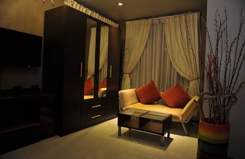 Thinadhoo Hotel | Umet Stay