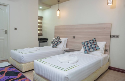 Thinadhoo Hotel | Umet Stay