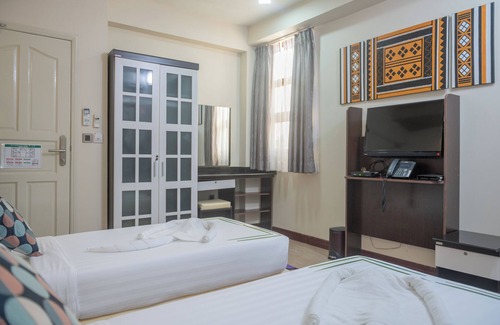 Thinadhoo Hotel | Umet Stay