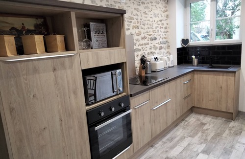 Ligny-le-Chatel Casa | "Un Autre Temps" guest house near Chablis (10km)