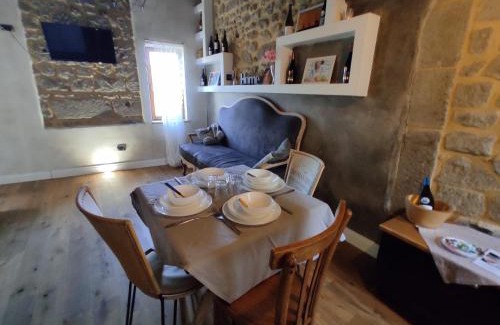 Sacrofano Apartamento | Un Incanto Chic nel Borgo