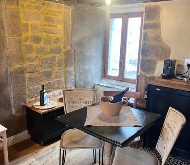 Sacrofano Apartamento | Un Incanto Chic nel Borgo