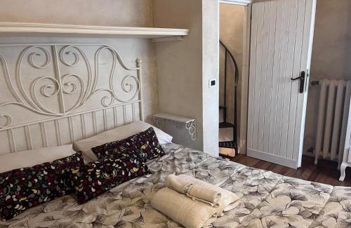 Sacrofano Apartamento | Un Incanto Chic nel Borgo
