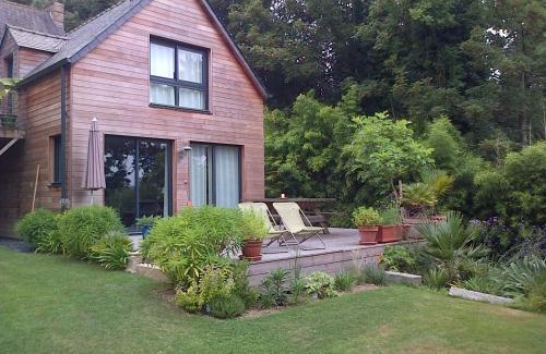 Locquenole Casa | Un Jardin en Pente Douce