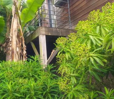 Locquenole Casa | Un Jardin en Pente Douce