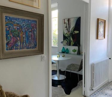 Grasse Casa | Un palmier à sa fenêtre