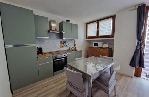 Cugnana Verde Apartamento | Una finestra vista mare in Costa Smeralda