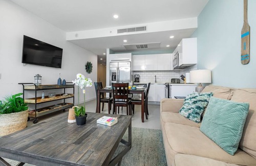Noord Condominio | Unbeatable 2 bedroom beachfront condo!
