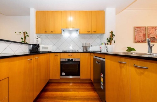 Brunswick Casa | Unbeatable Location: Ideal for groups & families.