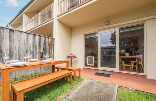 Brunswick Casa | Unbeatable Location: Ideal for groups & families.