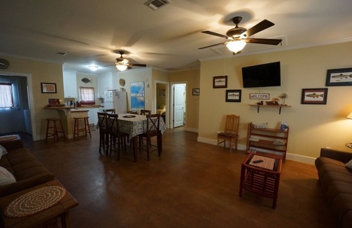 Port O Connor Casa | UNCLE WOODY'S #1 in POC-Pets ok but add Fees