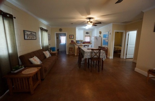 Port O Connor Casa | UNCLE WOODY'S #1 in POC-Pets ok but add Fees