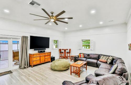 Sebring Casa | Uncork and Unwind You are on Lake Time