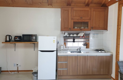 Bongpyeong Condominio | Under Hill Pension