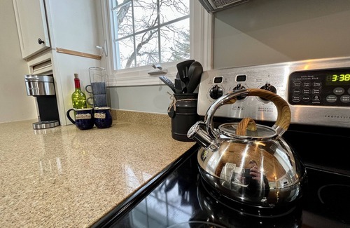 Montello Casa | 🌳🏡 "Under The Oaks" on Buffalo Lake: Just 30min to WI Dells & 1hr to Madison