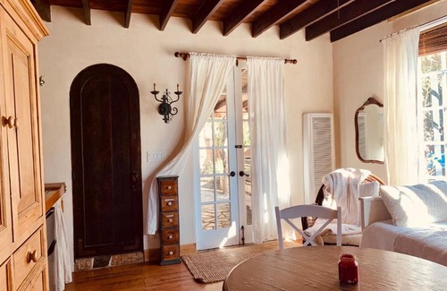 Mar Vista Casa | Under the Tuscan Sun Cottage in West Los Angeles