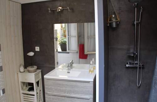 Saintes Cama Y Desayuno | Une Chambre en Ville