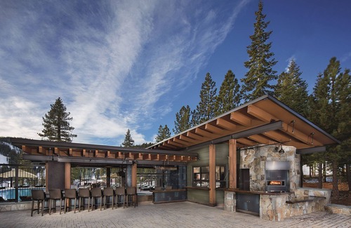 Truckee Villa | Unforgettable! 3 BR Ritz Carlton Tahoe: Ski In Ski Out