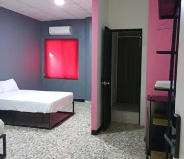 Monterrey Centro Apartamento | Unidades Privadas con AC-TV-WiFi y Estacionamiento en Centro de MTY