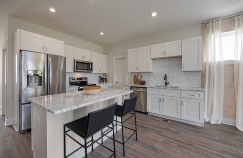 Whitebridge Casa | Unified 2une - Rooftop Deck - Mins to Downtown