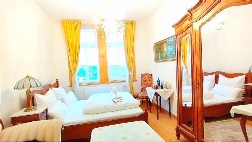 Sankt Andreasberg Apartamento | Unik Villa- Superior Komfort Suite FeWo 90m2 Oberharz - 2 Schlafzimmer getrennt Küche Wohnzimmer Badwanne Balkon Wintergarten Garten Grill