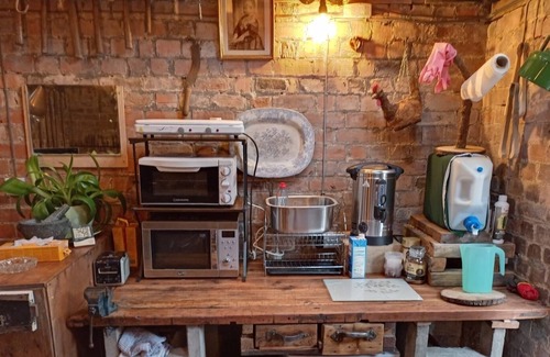Spilsby Casa | Unique 1800s Blacksmith’s Workshop