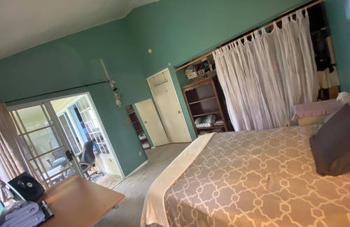 Waikoloa Condominio | Unique 2 Bed, 2 Bath, Vault Ceilings, Full Kitchen, BBQ, Pools, Hot Tub, Pets OK