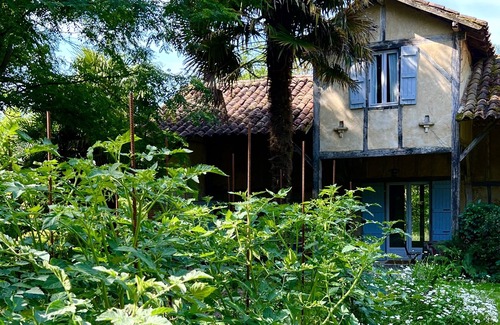 Cazaubon Cabaña | Unique 2 Bed converted Designer’s Pigeonneir