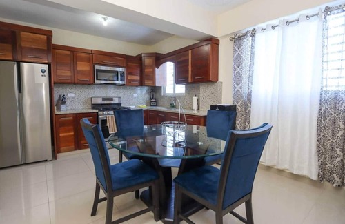 San Cristobal Apartamento | Unique 2BR/2BA Apt – Stylish, Modern & High-End