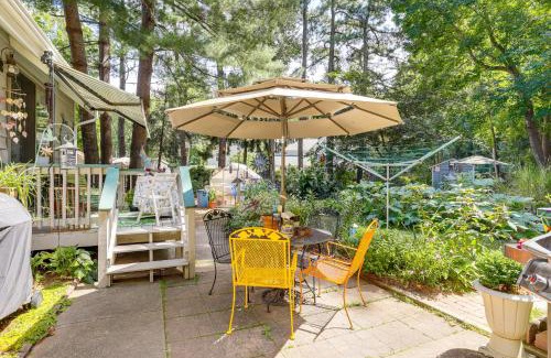 Lewes Apartamento | Unique and Artistic Retreat Near Rehoboth Beach!
