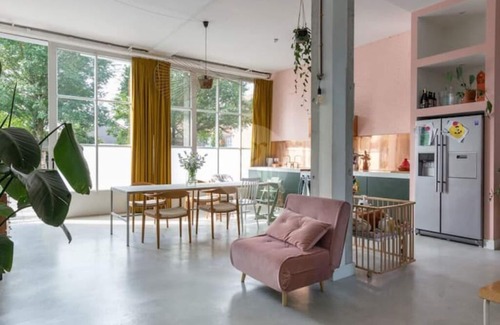 Nieuw-West Casa | Unique and spacious family home in Amsterdam West