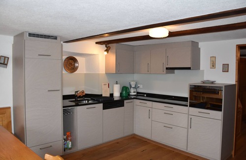 Visp Apartamento | Apartamento único en el corazón del casco antiguo de Visp / Wallis