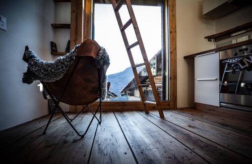 Trin Apartamento | Bijou única con impresionantes vistas de los Alpes suizos