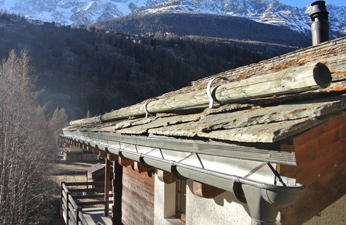 Saas Grund Chalet De Esquí | Chalet único en el corazón de los Alpes suizos