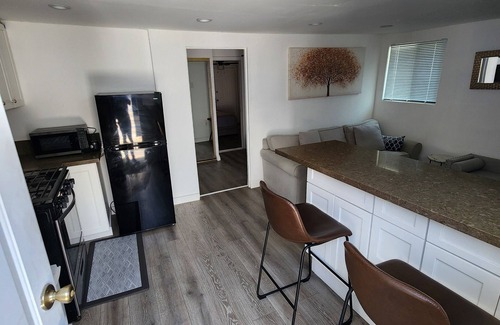 Los Angeles Casa | Unique comfortable unit close to LAX AIRPORT /SO-FI STADUIM.