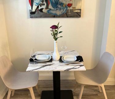 Flagami Casa | Unique Coral Gables Cottage