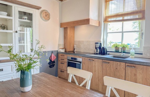 Municipality of Drimmelen Casa | Unique cottage by water near the Biesbosch