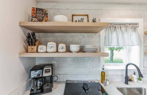 Honey Brook Casa | Unique Cottage + King Bed + Kids toy room