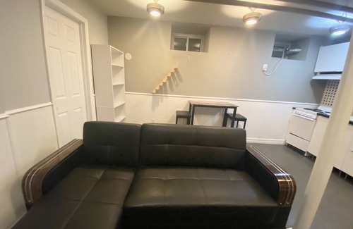 Guttenberg Casa | Unique, cozy & spacious basement apt close to NYC