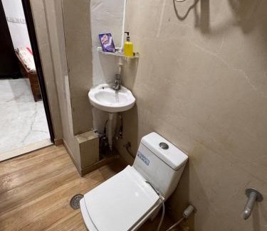 Old Rajinder Nagar Apartamento | Unique & Decent Studio Apartment